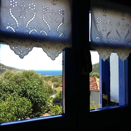 Auntie's With View, Near Agia Efimia 度假居 Loukata (Kefalonia)